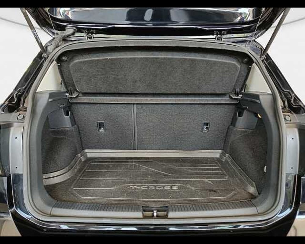 Volkswagen T-Cross usata a Roma (11)