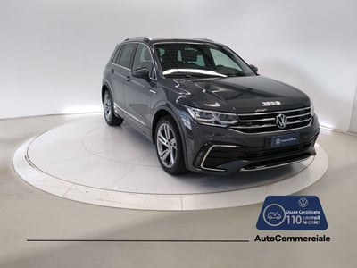 Volkswagen Tiguan 2.0 TDI 150 CV SCR DSG 4MOTION R-Line del 2021 usata a Bologna