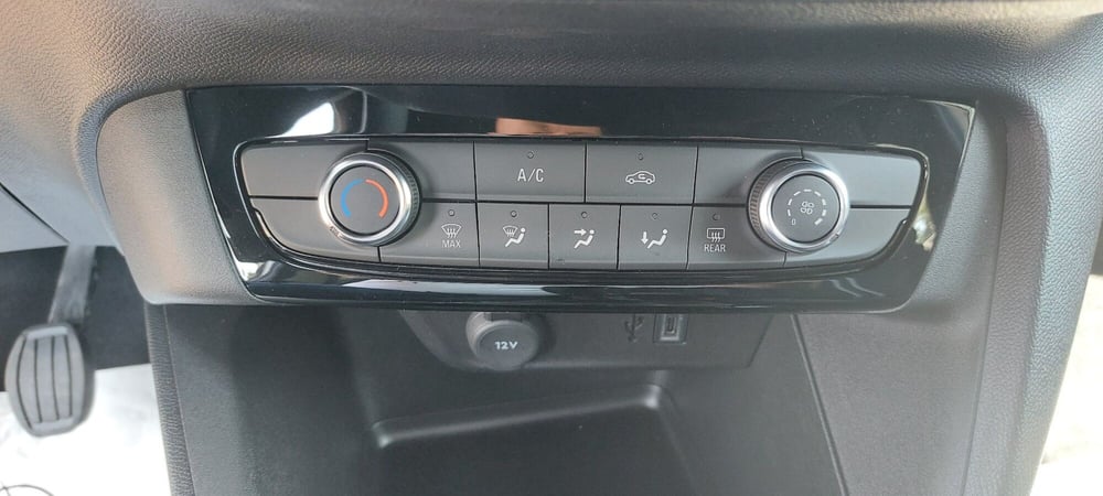 Opel Corsa nuova a Frosinone (12)