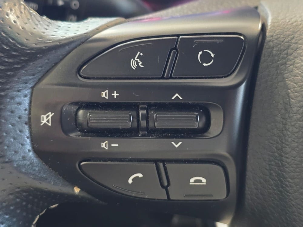 Kia Stonic usata a Rimini (13)