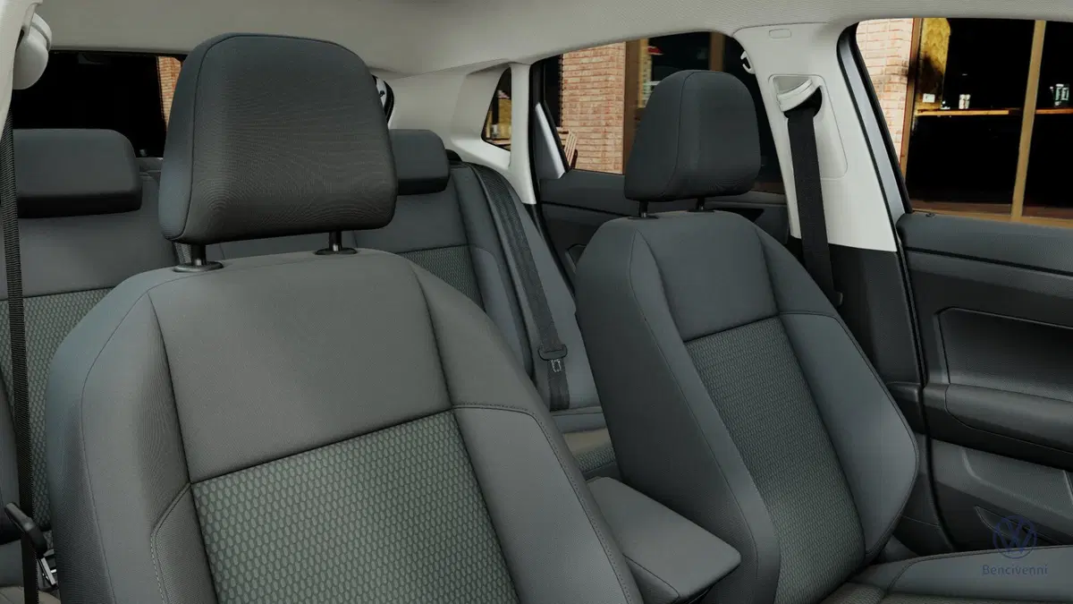 Volkswagen Polo nuova a Catanzaro (11)
