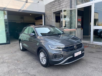 Volkswagen T-Roc 1.5 tsi Life del 2022 usata a Barlassina