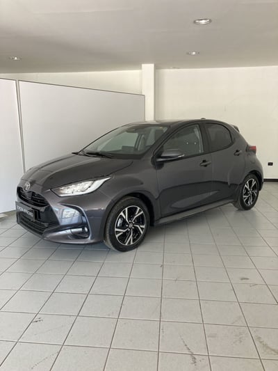 Toyota Yaris 1.5 Hybrid 5 porte Trend del 2024 usata a Barletta