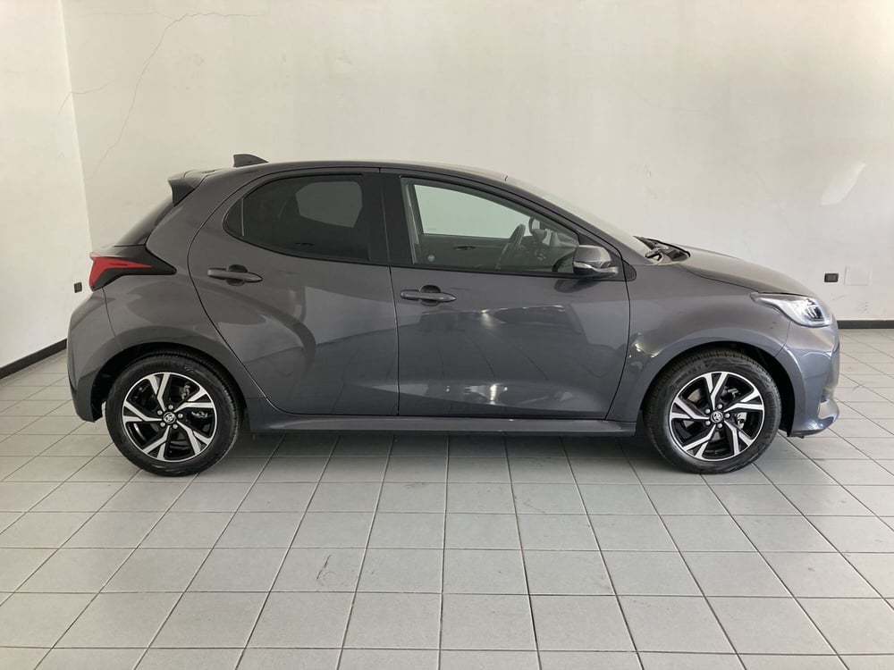 Toyota Yaris usata a Barletta-Andria-Trani (4)