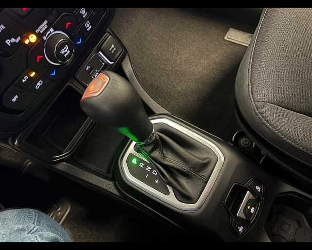 Jeep Renegade usata a Milano (11)