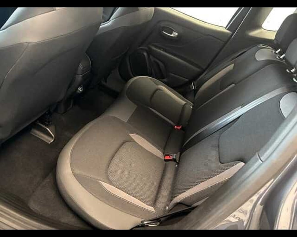 Jeep Renegade usata a Milano (8)