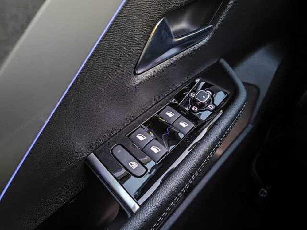 Opel Corsa-e usata a Viterbo (11)