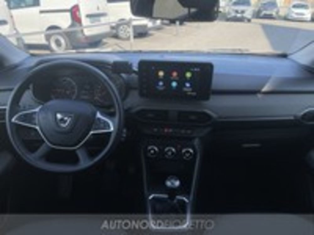 Dacia Jogger usata a Udine (12)