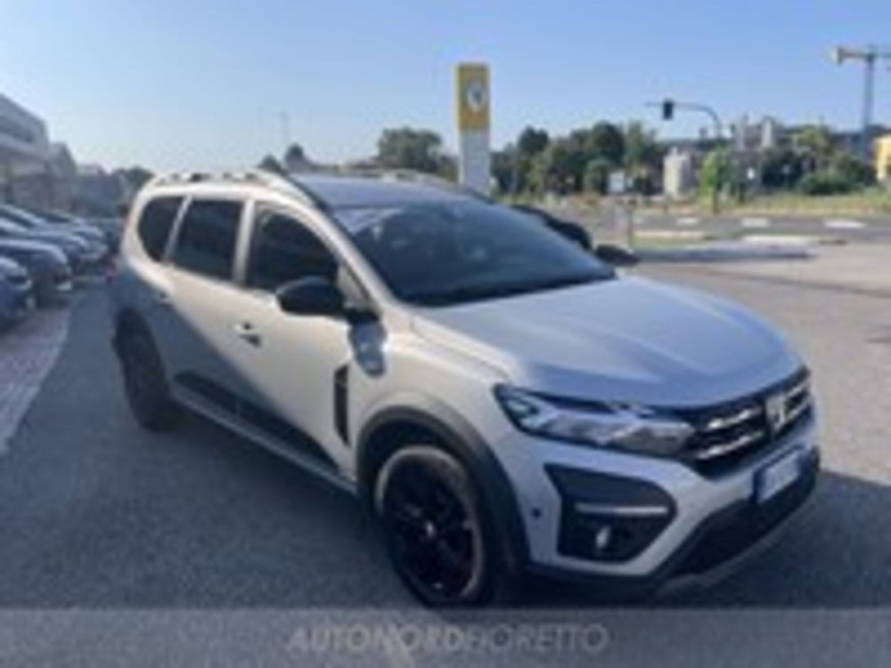 Dacia Jogger usata a Udine (7)