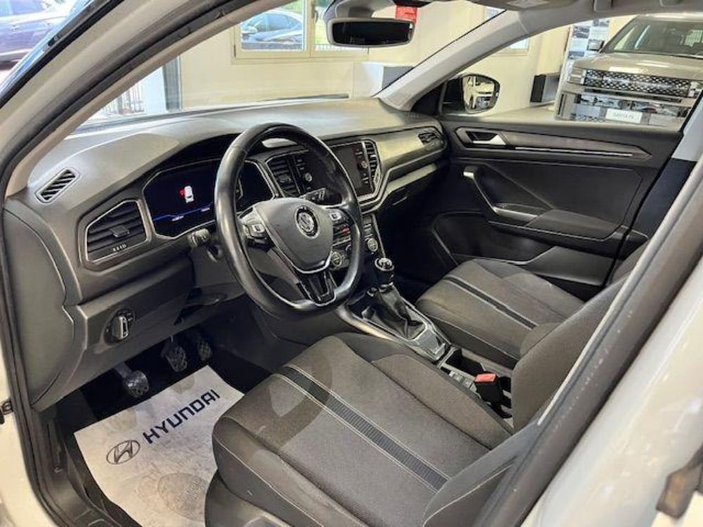 Volkswagen T-Roc usata a Verbano Cusio Ossola (13)