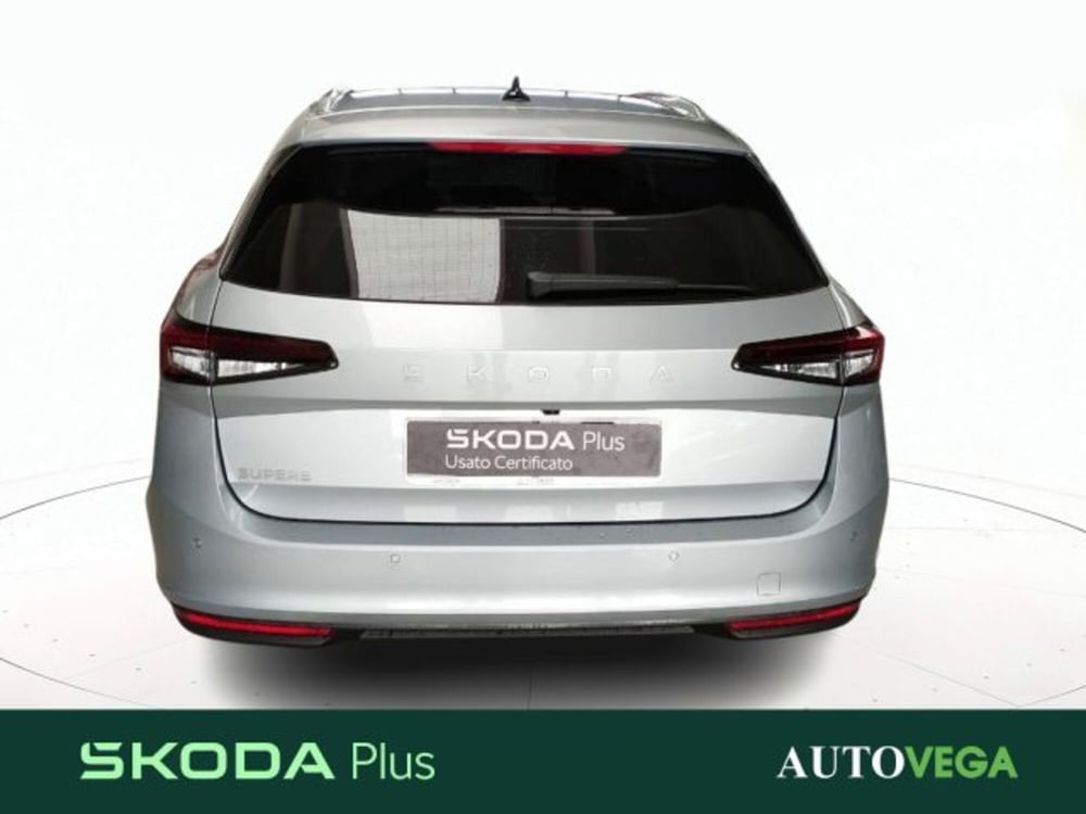 Skoda Superb nuova a Vicenza (4)