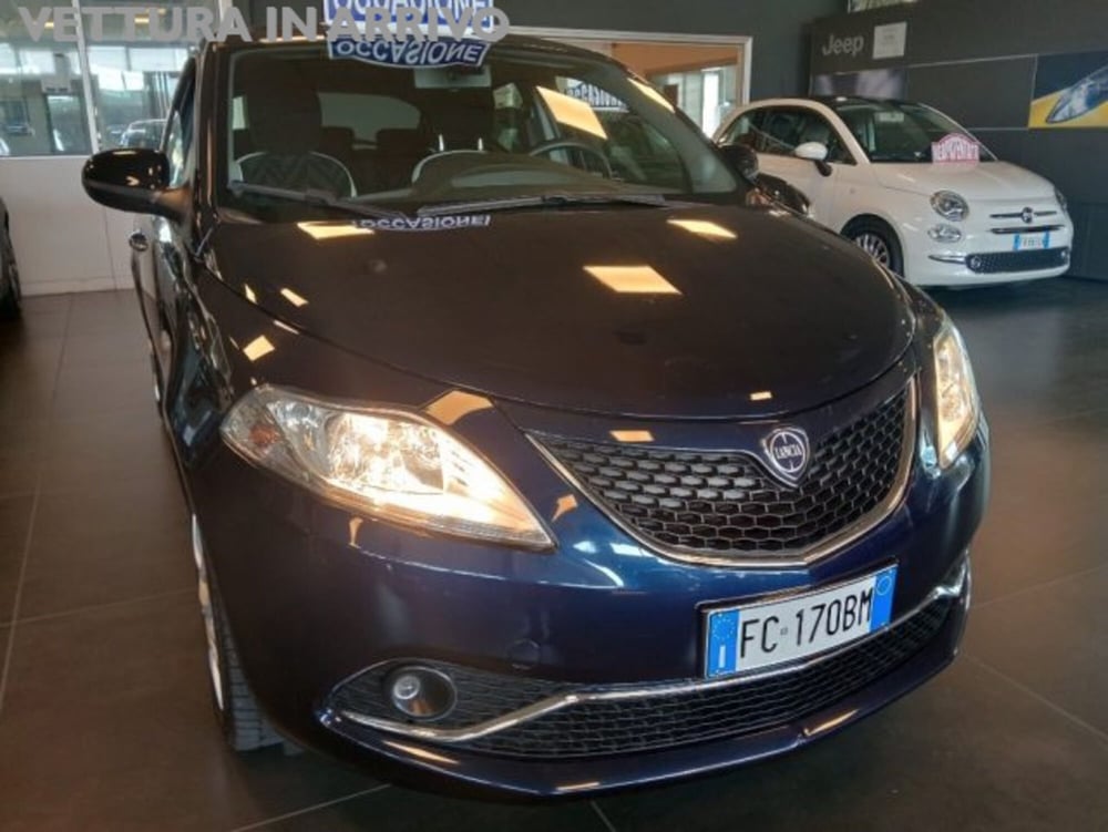 Lancia Ypsilon usata a Modena (2)