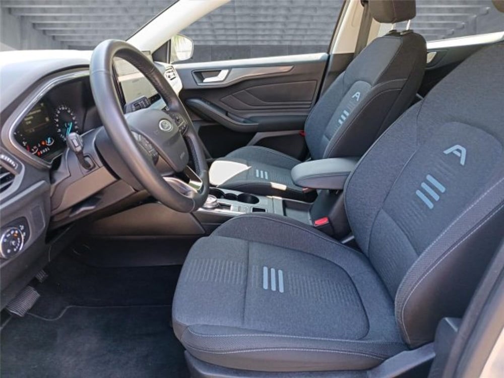 Ford Focus Station Wagon usata a Bari (11)