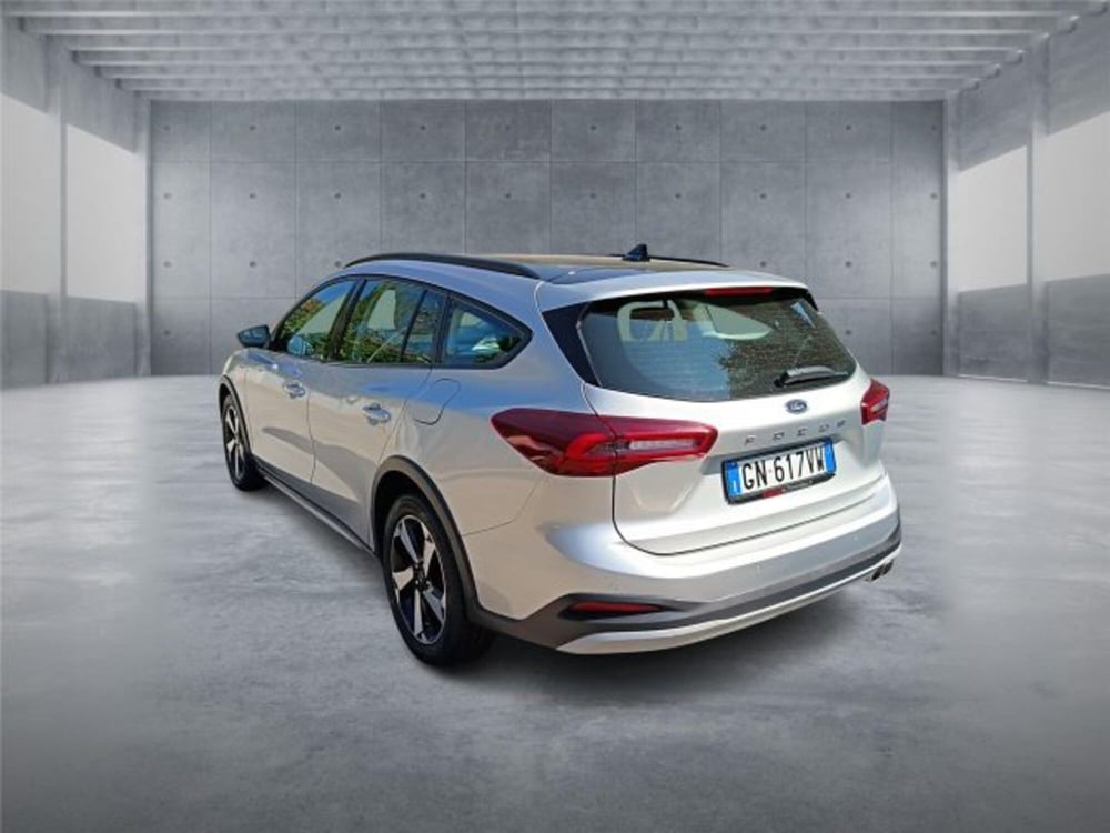 Ford Focus Station Wagon usata a Bari (4)