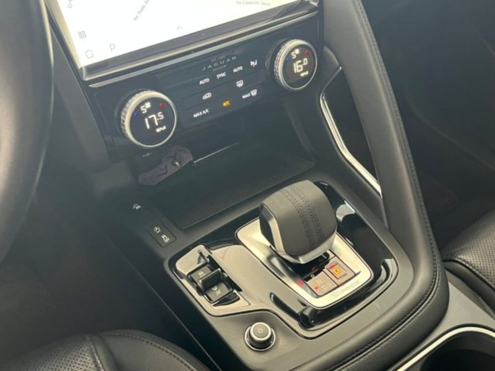 Jaguar E-Pace usata a Trapani (13)