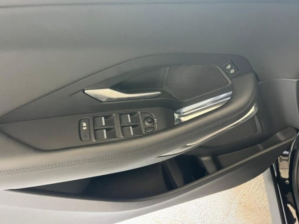 Jaguar E-Pace usata a Trapani (9)