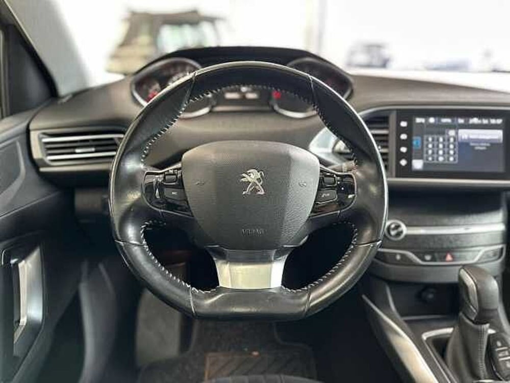 Peugeot 308 usata a Venezia (14)