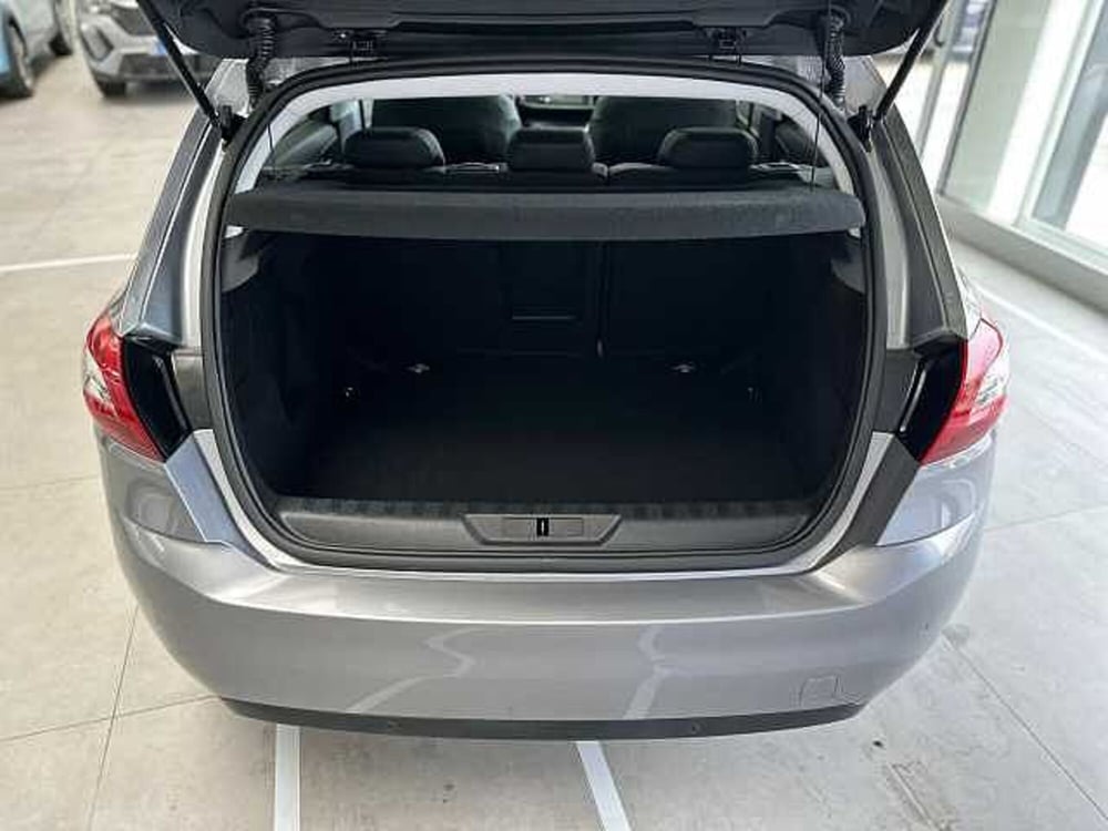 Peugeot 308 usata a Venezia (5)