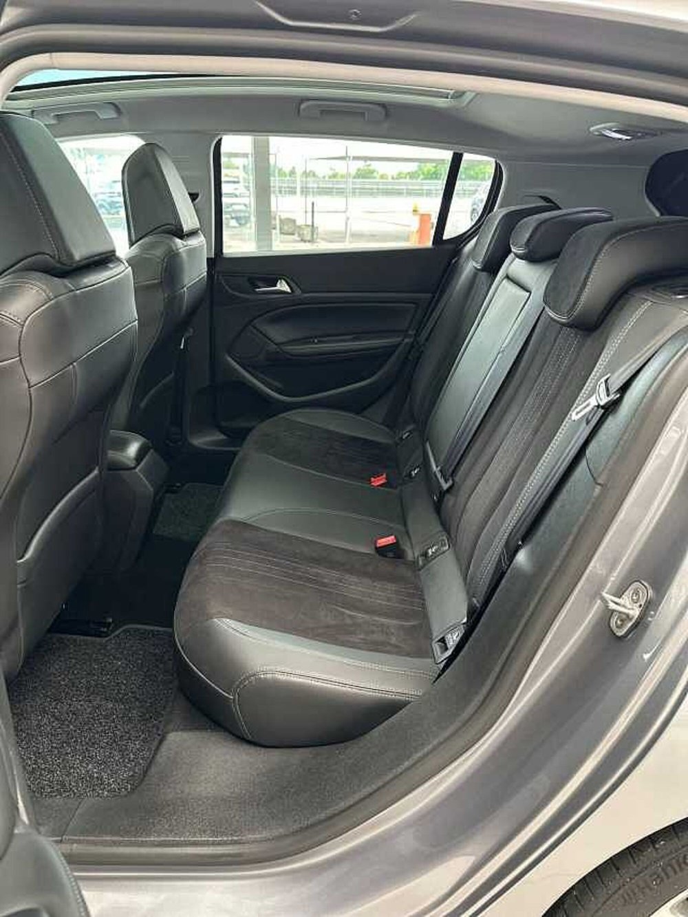 Peugeot 308 usata a Venezia (9)