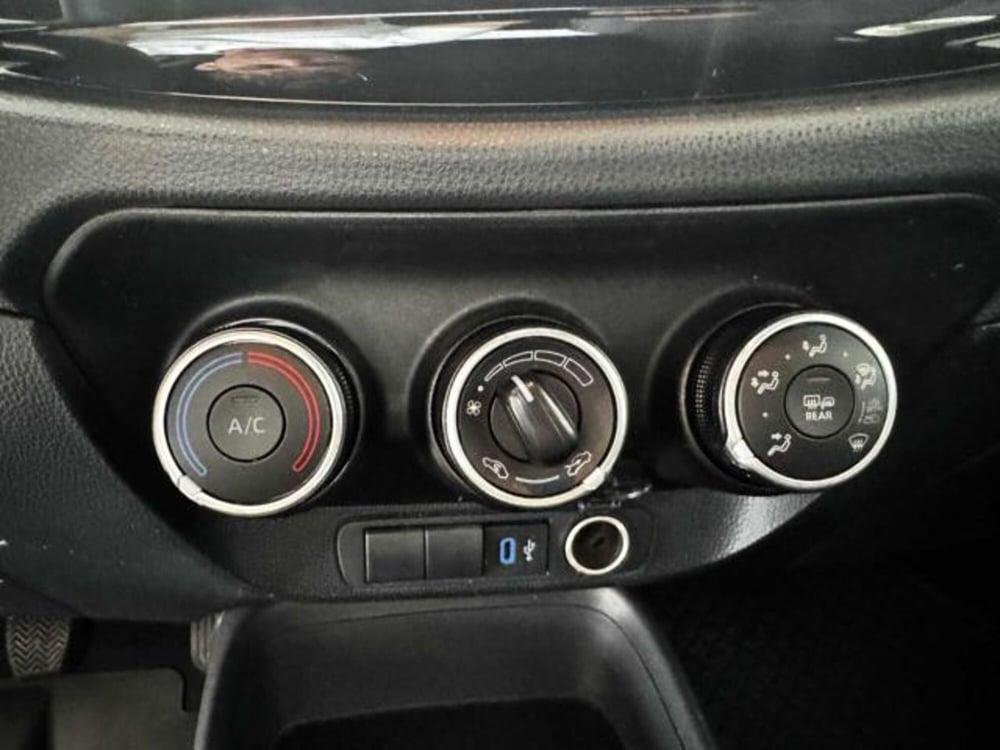 Toyota Aygo X usata a Sassari (17)