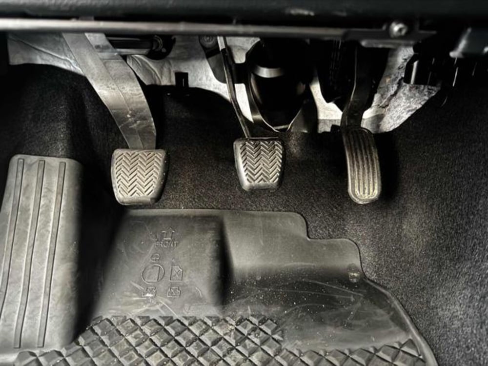 Toyota Aygo X usata a Sassari (18)