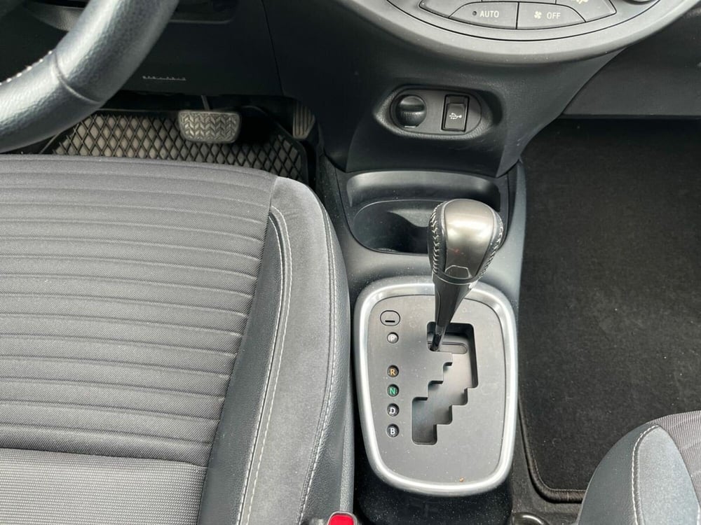 Toyota Yaris usata a Sondrio (14)