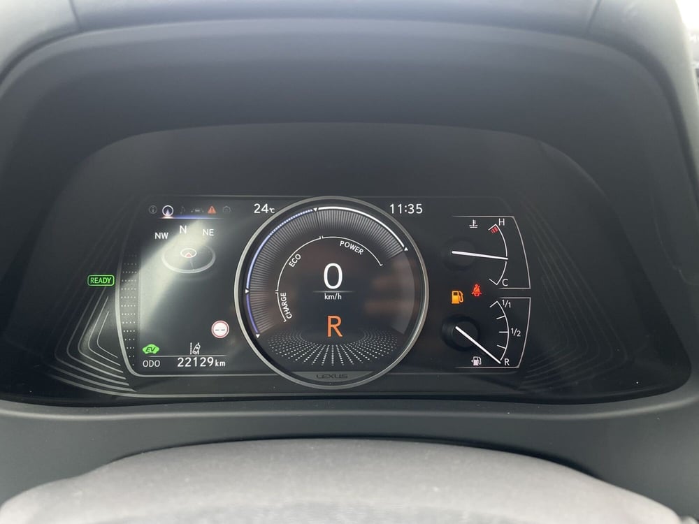 Lexus UX usata a Treviso (14)