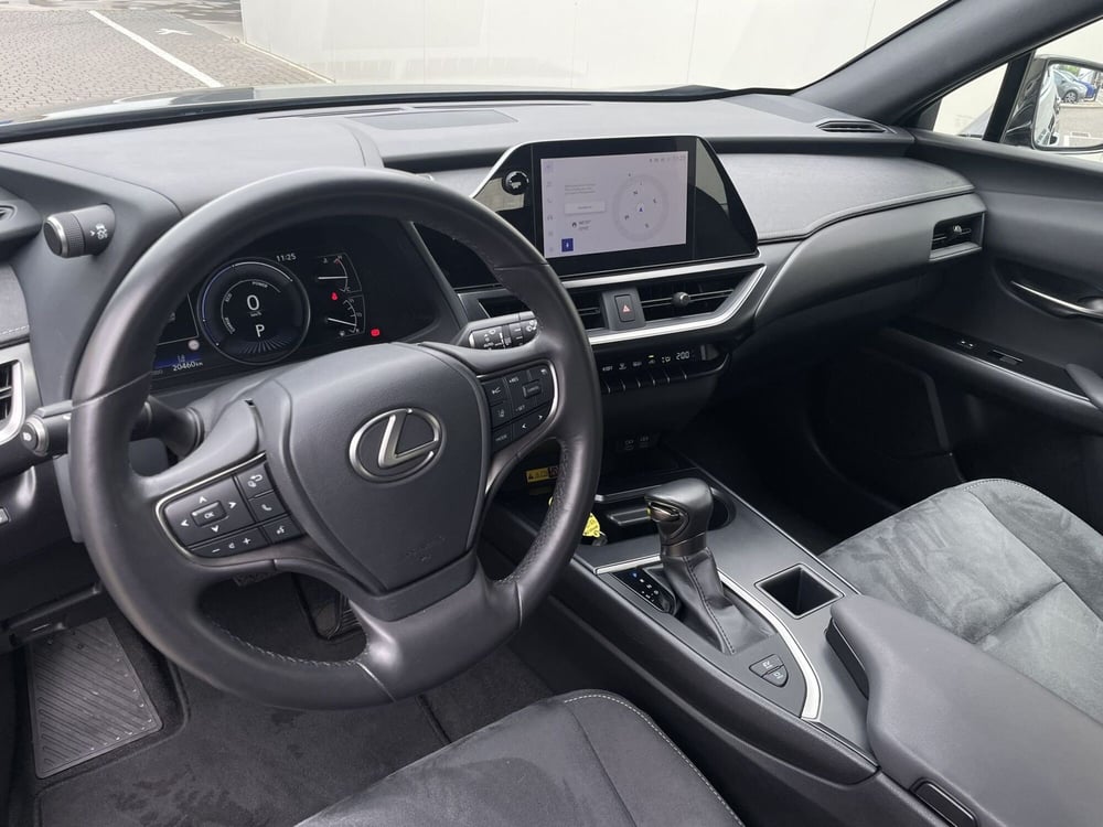 Lexus UX usata a Treviso (10)