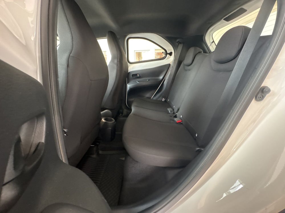 Toyota Aygo X nuova a Sassari (19)