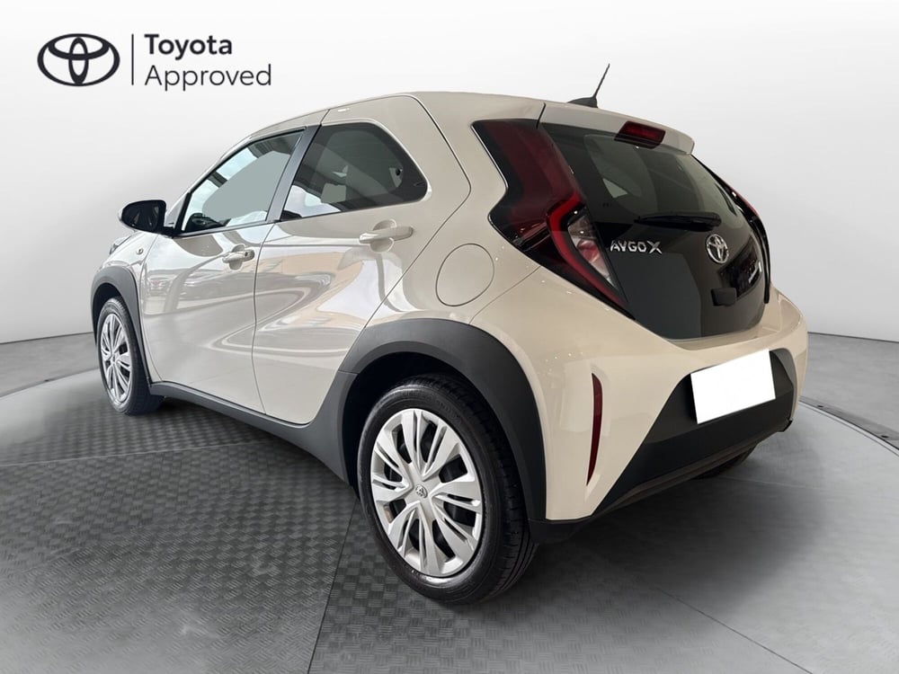 Toyota Aygo X nuova a Sassari (3)
