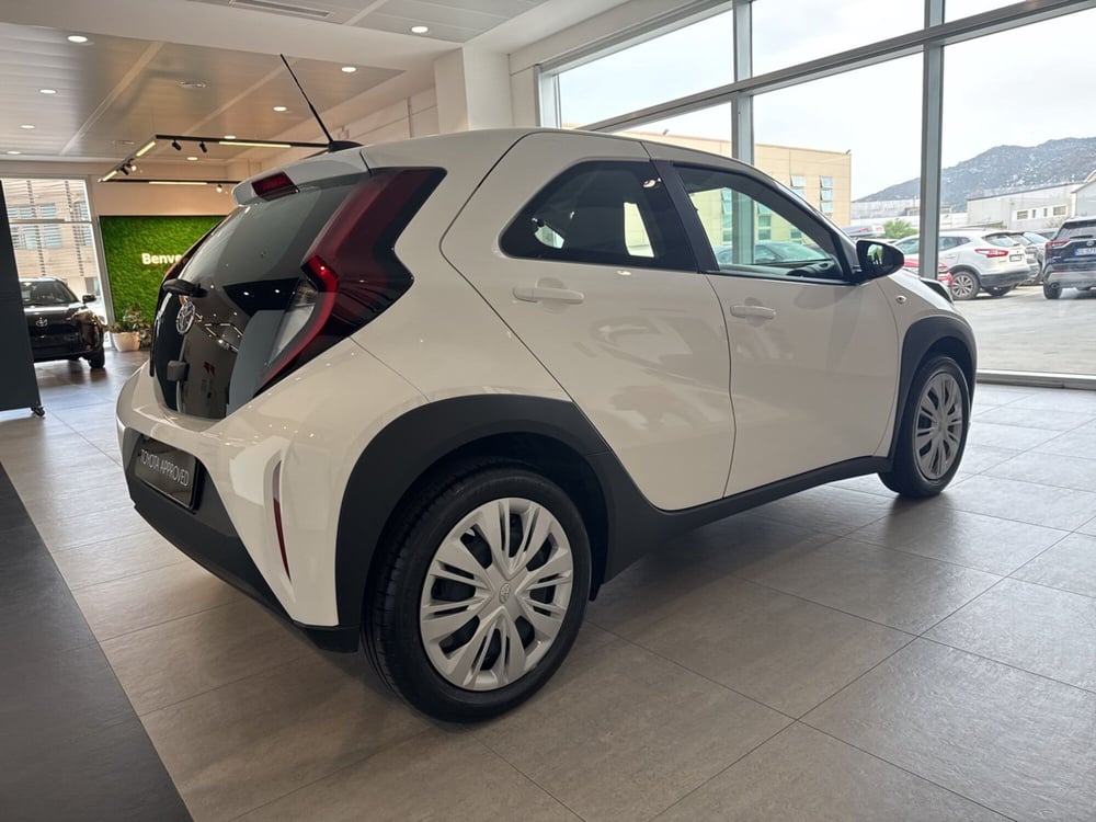 Toyota Aygo X nuova a Sassari (6)