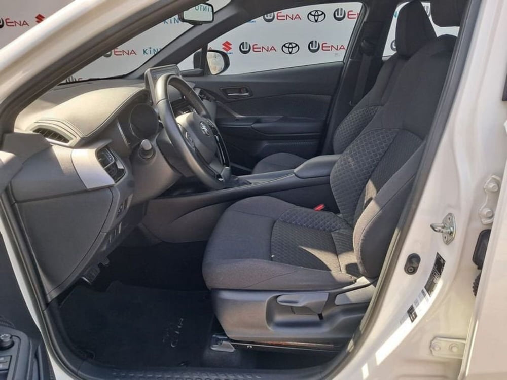 Toyota Toyota C-HR usata a Cagliari (11)