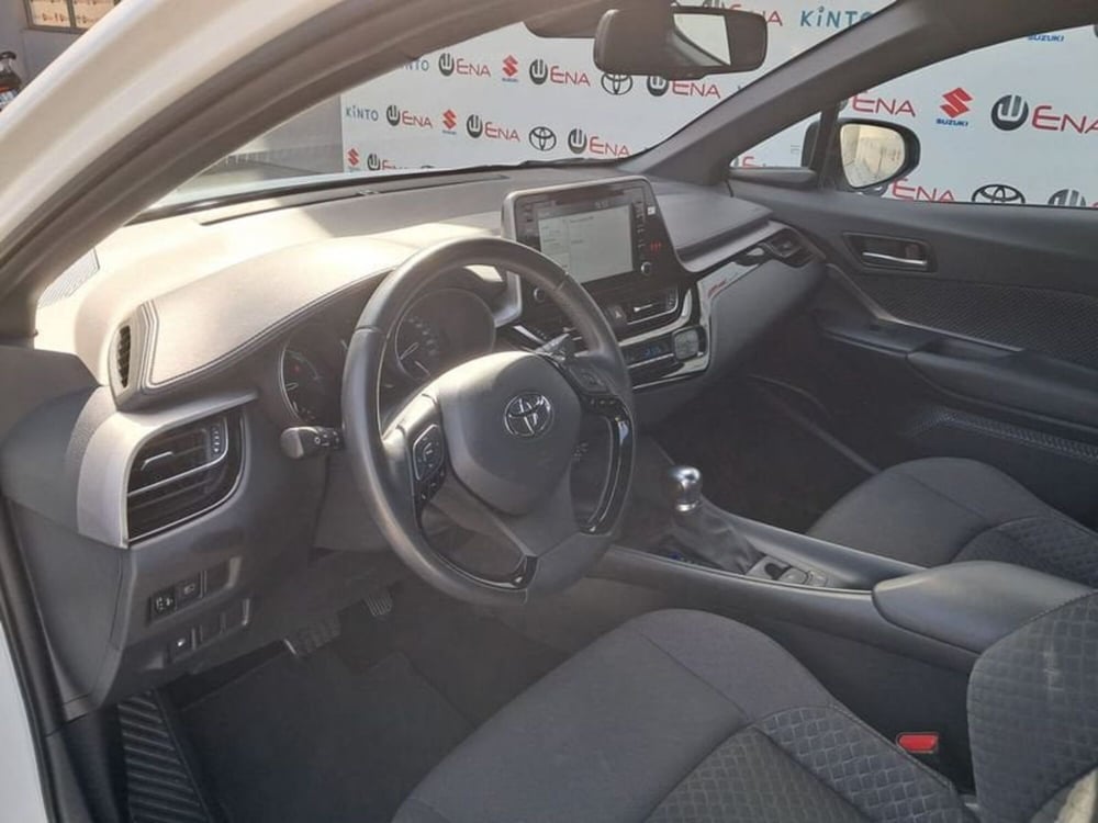 Toyota Toyota C-HR usata a Cagliari (12)