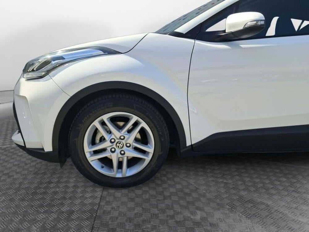 Toyota Toyota C-HR usata a Cagliari (8)