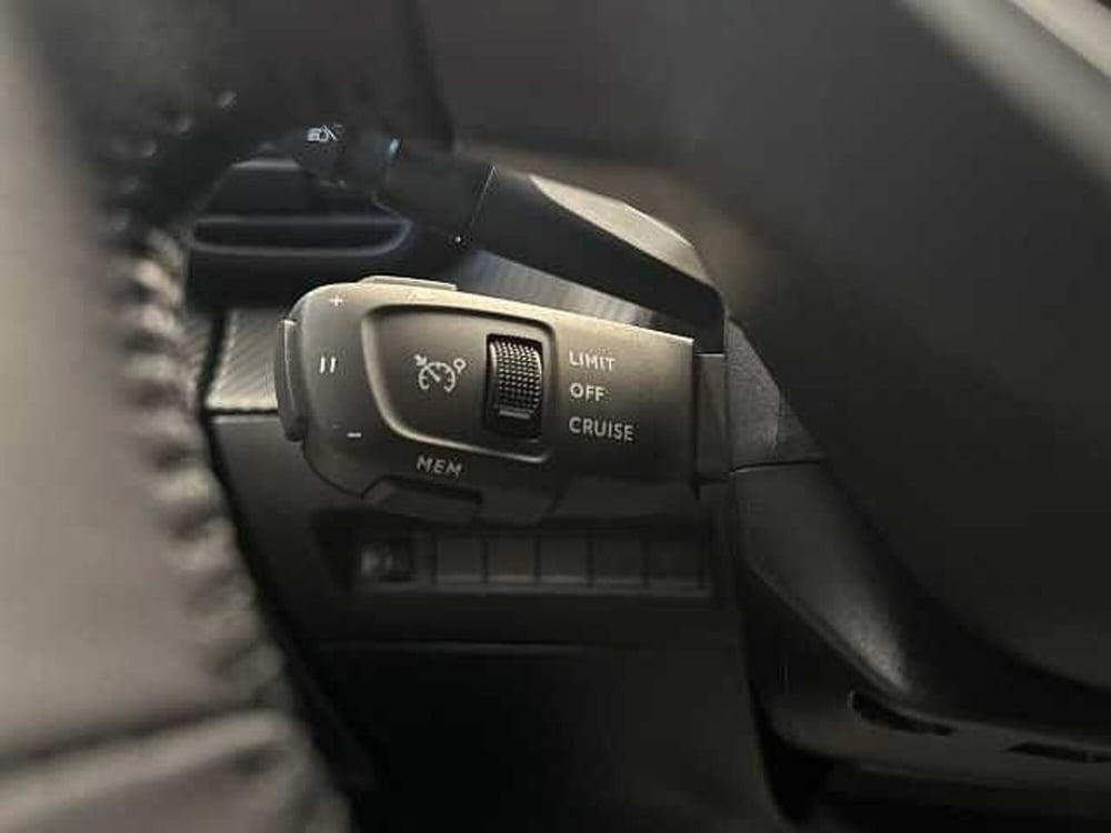 Peugeot 2008 nuova a Forlì-Cesena (14)