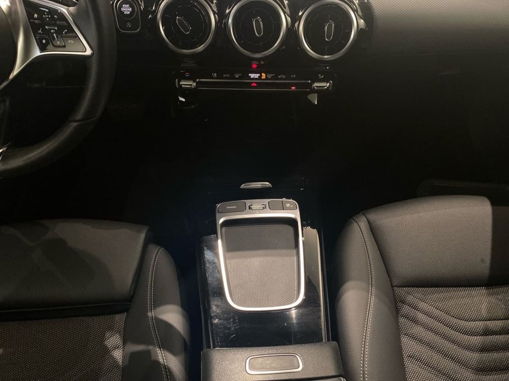 Mercedes-Benz CLA Shooting Brake usata a Bergamo (14)