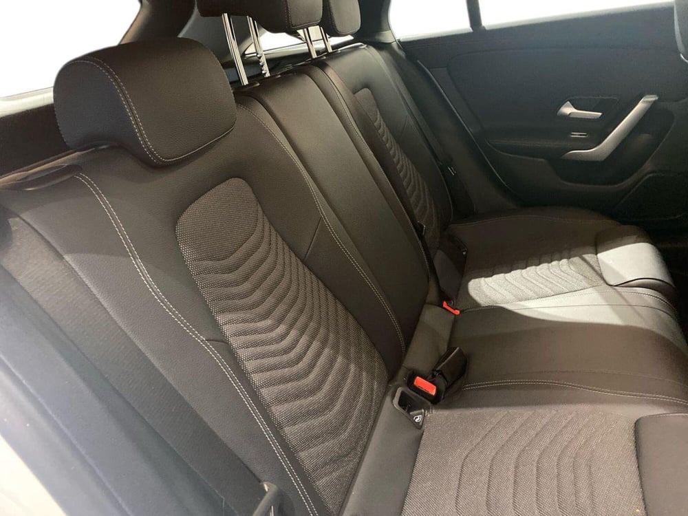 Mercedes-Benz CLA Shooting Brake usata a Bergamo (16)
