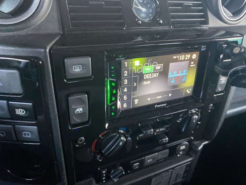 Land Rover Defender usata a Bergamo (12)