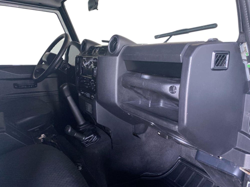 Land Rover Defender usata a Bergamo (15)