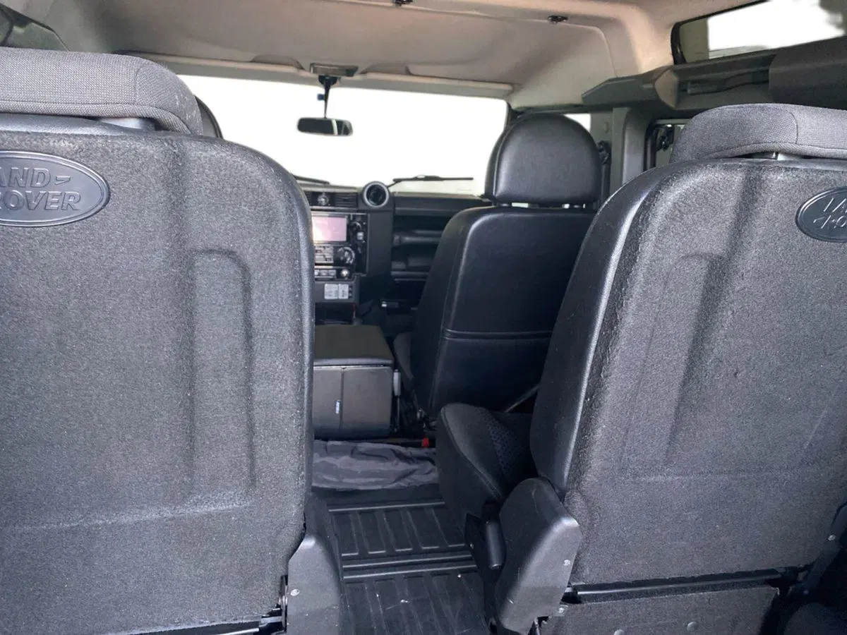 Land Rover Defender usata a Bergamo (16)