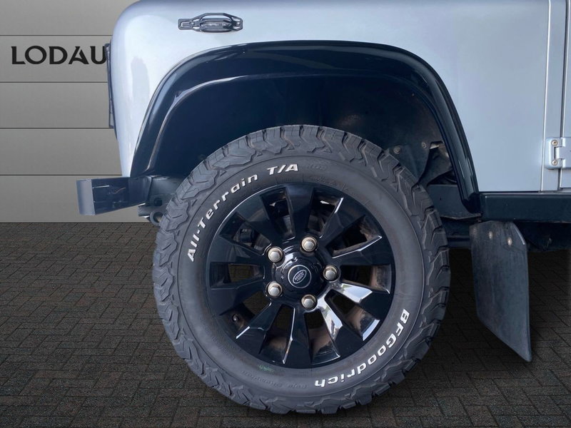 Land Rover Defender usata a Bergamo (17)