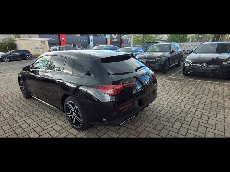Mercedes-Benz CLA Shooting Brake nuova a Pisa (5)