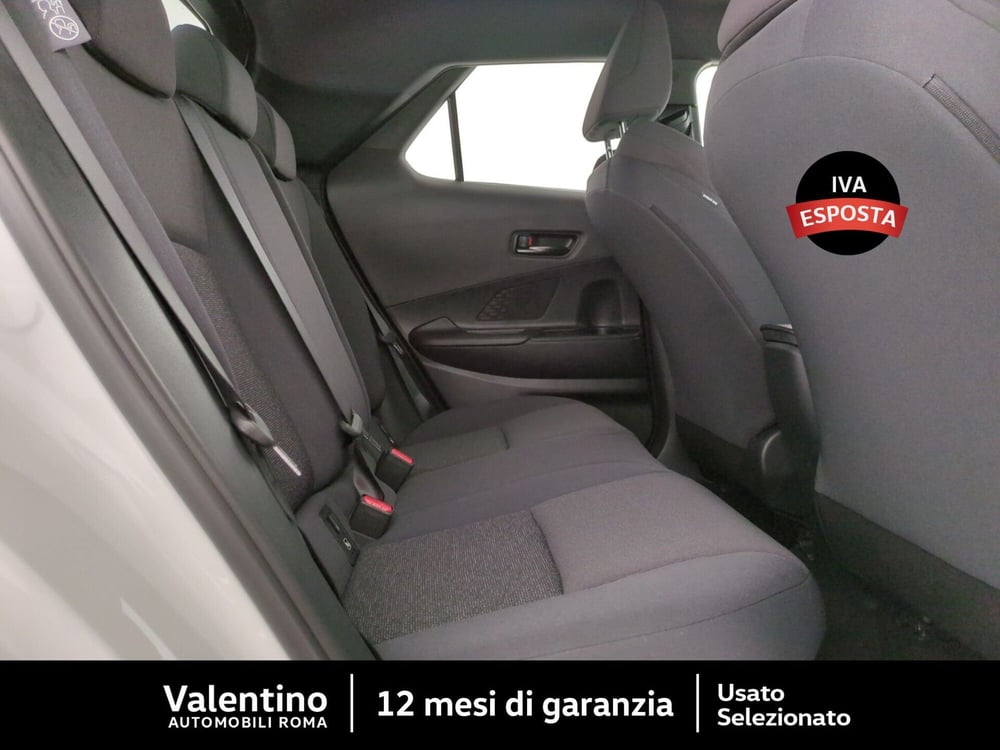 Toyota Toyota C-HR nuova a Roma (11)