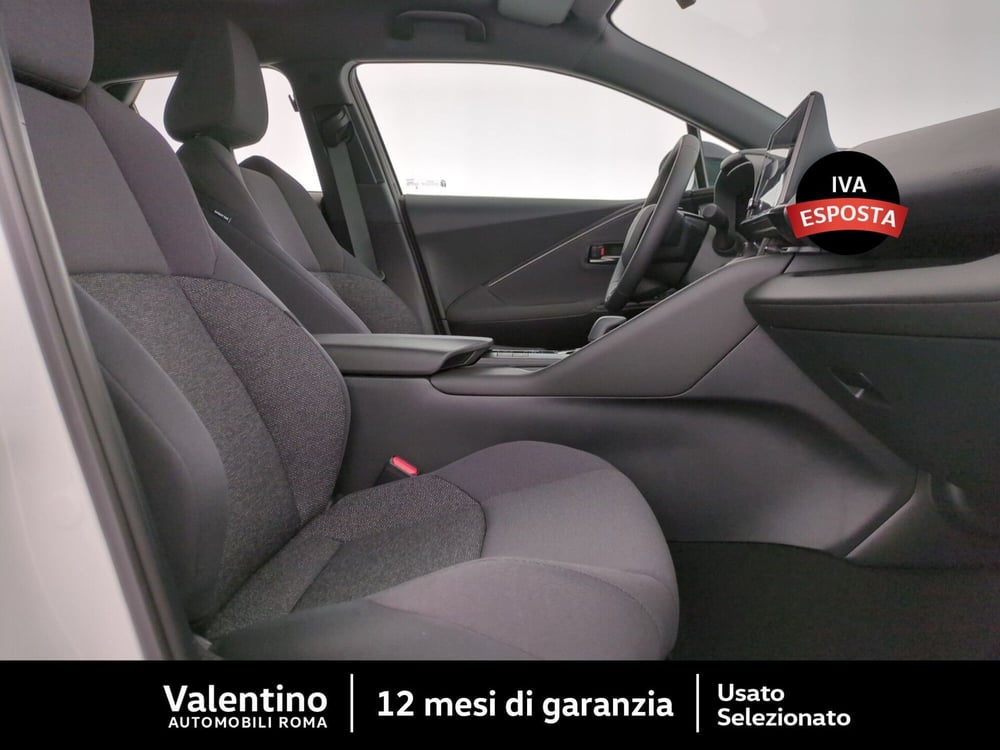 Toyota Toyota C-HR nuova a Roma (14)