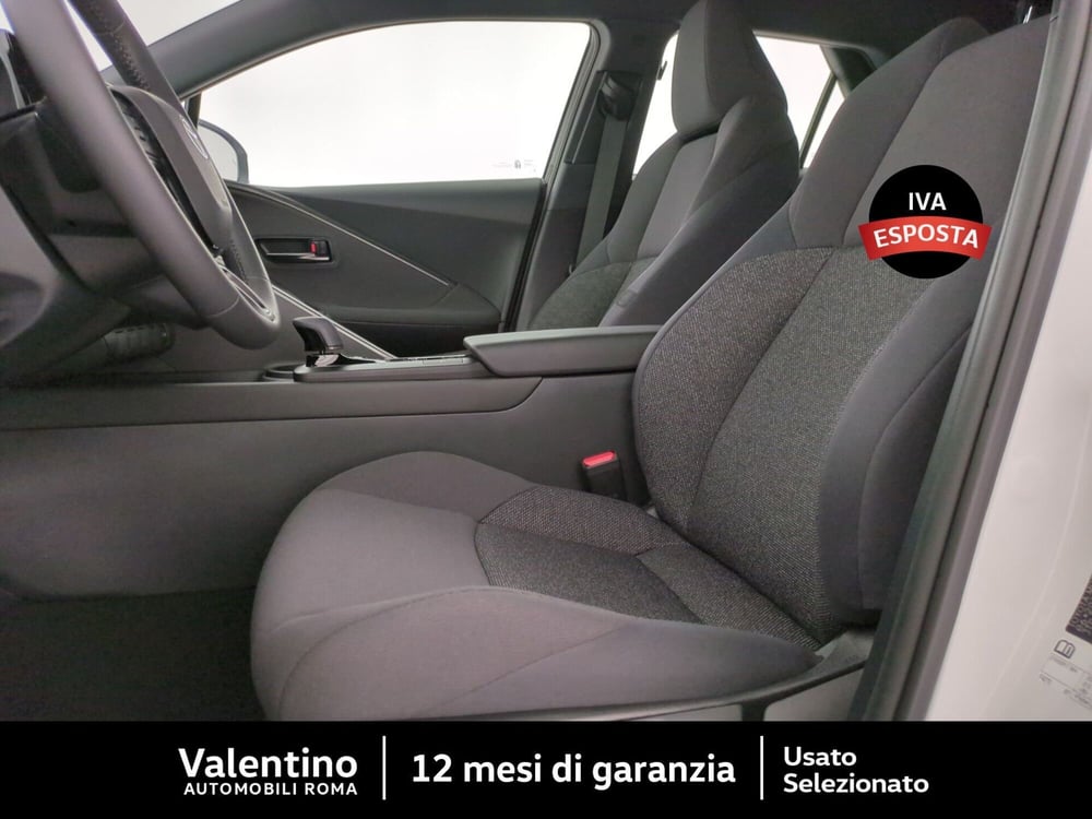 Toyota Toyota C-HR nuova a Roma (6)