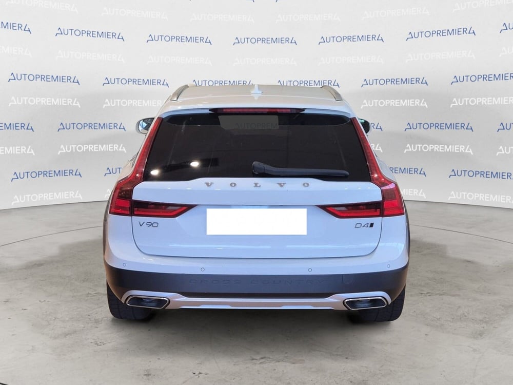 Volvo V90 Cross Country usata a Como (4)