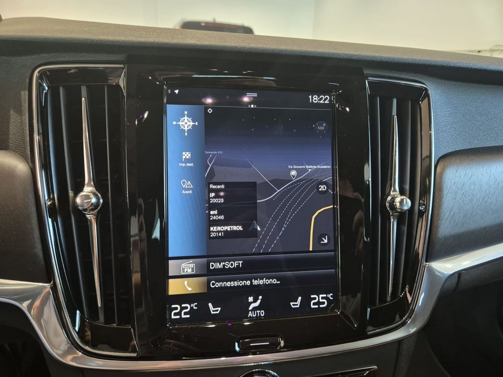 Volvo V90 Cross Country usata a Como (8)