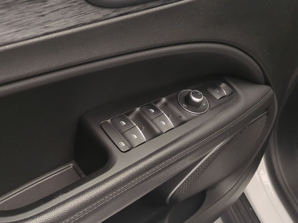 Alfa Romeo Stelvio usata a Avellino (17)