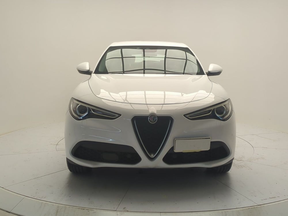 Alfa Romeo Stelvio usata a Avellino (2)