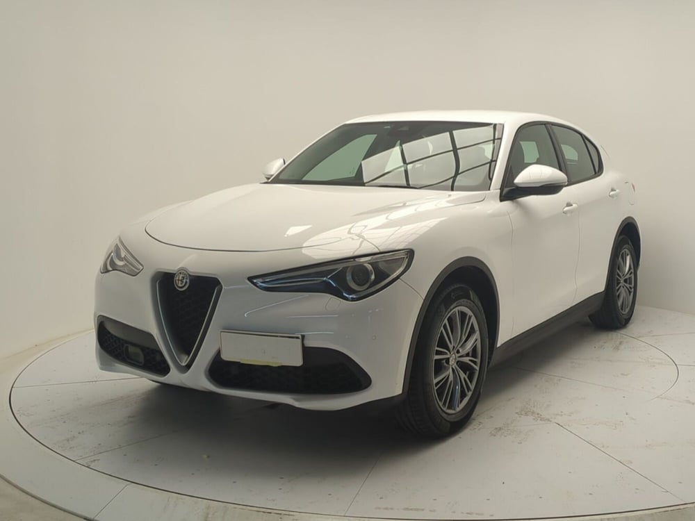 Alfa Romeo Stelvio usata a Avellino (3)